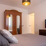 Yellow Fabuloso Andra Apartment *