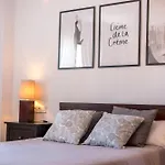 Yellow Fabuloso Andra Apartment *