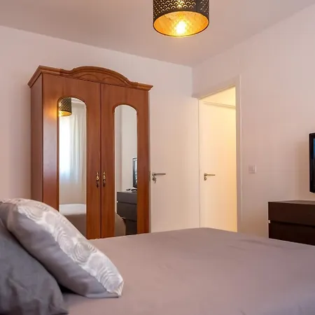 Yellow Fabuloso Andra Appartement *