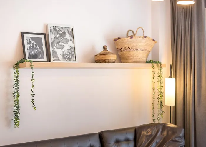 Yellow Fabuloso Andra Torremolinos