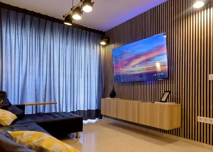 Yellow Fabuloso Andra * Торремолинос