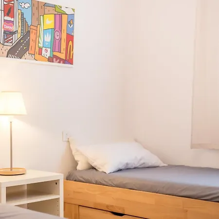 Yellow Fabuloso Andra Apartament