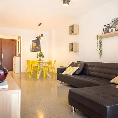 Yellow Fabuloso Andra Apartment Torremolinos